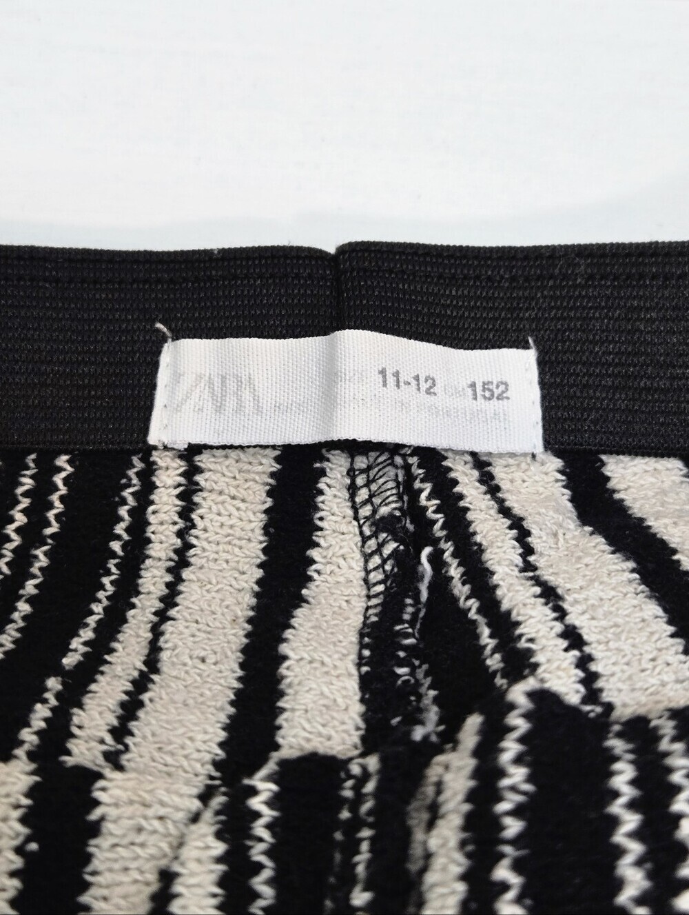 Zara Black & Cream Striped Wide-Leg Knit Pants, Size 11-12 ~ EUC - Picture 6 of 6